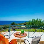 Вилла Skala Bayview By